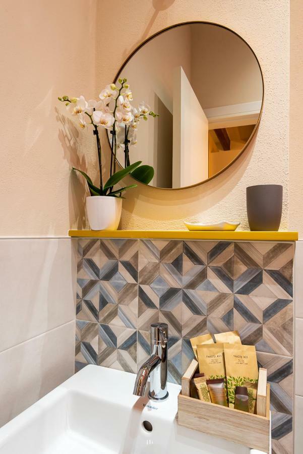 Dreamy Apartment Tre Corone Old Town Desenzano del Garda Ngoại thất bức ảnh